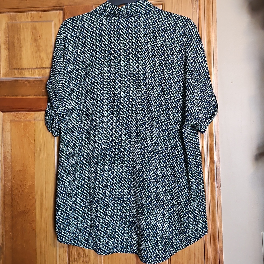 Cabi #6307 Replay V-Neck Collared Top-NWT - Picture 6 of 10